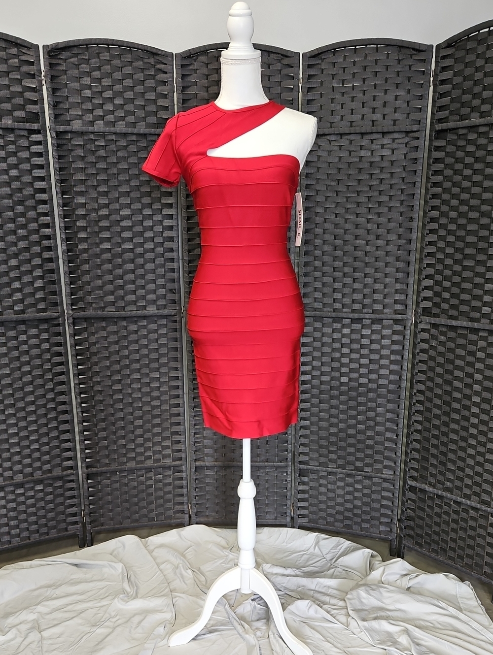 Red One-Shoulder Cutout Bandage Dress